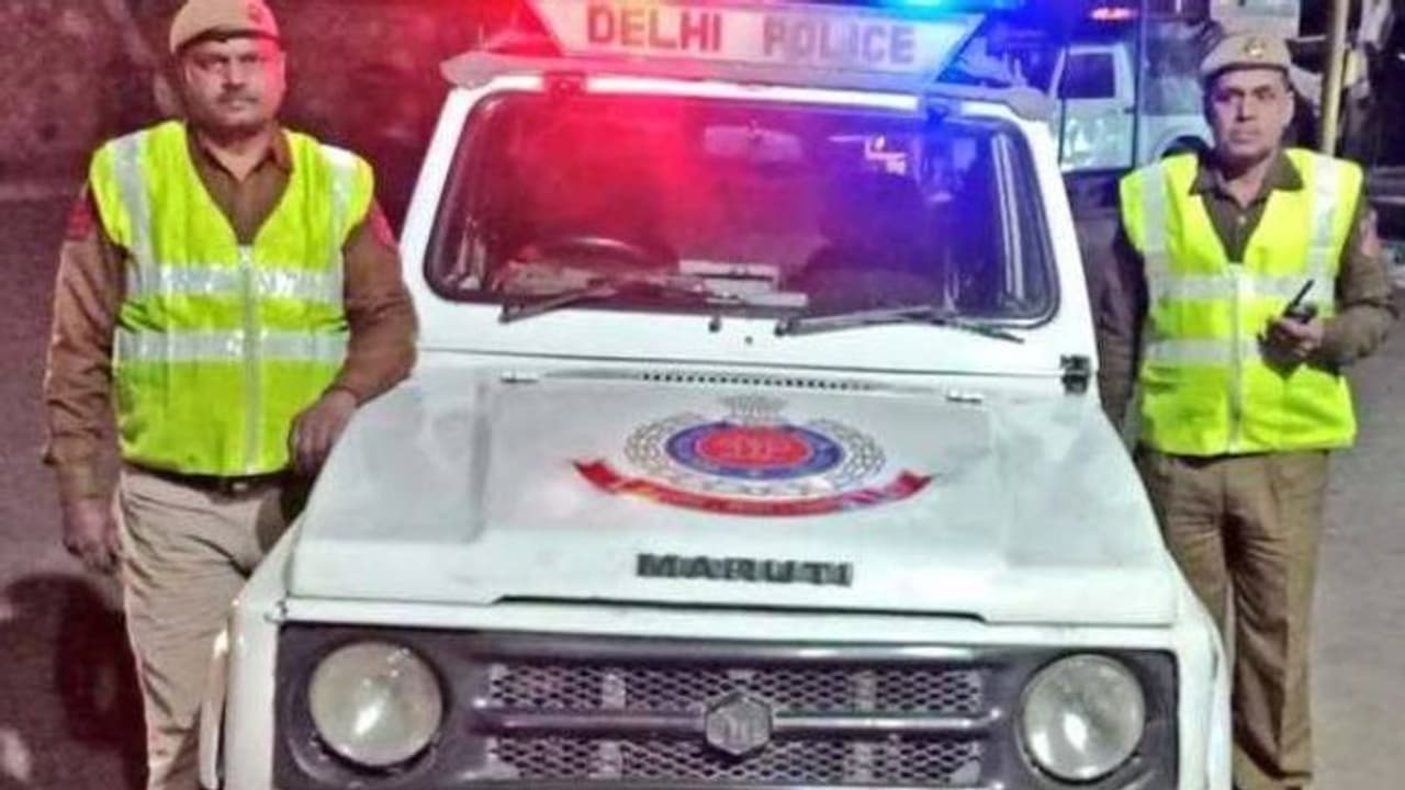 பேஸ்புக்கில் பழக்கம்... பலமுறை உல்லாசம்.... வசமாக சிக்கிய அமைச்சர் மகன்... ஜெய்பூர் விரைந்த டெல்லி போலீஸ்...! பேஸ்புக்கில் பழக்கம்... பலமுறை உல்லாசம்.... வசமாக சிக்கிய அமைச்சர் மகன்... ஜெய்பூர் விரைந்த டெல்லி போலீஸ்...!