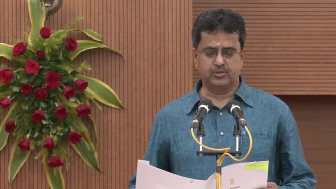 माणिक साहा मुख्यमंत्री रहेंगे या नहीं, फैसला रविवार को...आजम खान अखिलेश यादव का भी लिटमस टेस्ट