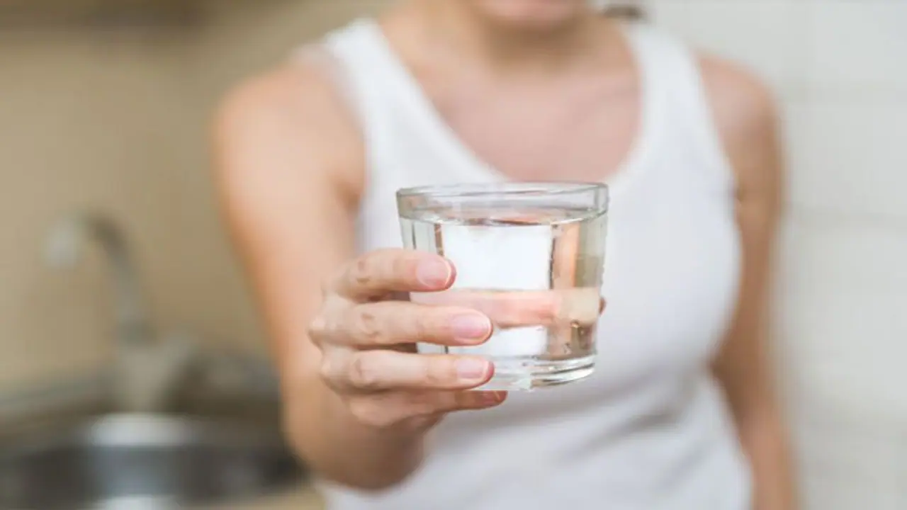 इस एक लिक्विड की मदद से बढ़े हुए वजन से पा सकते हैं छुटकारा, जानें हैरान करने वाला फॉर्मूला