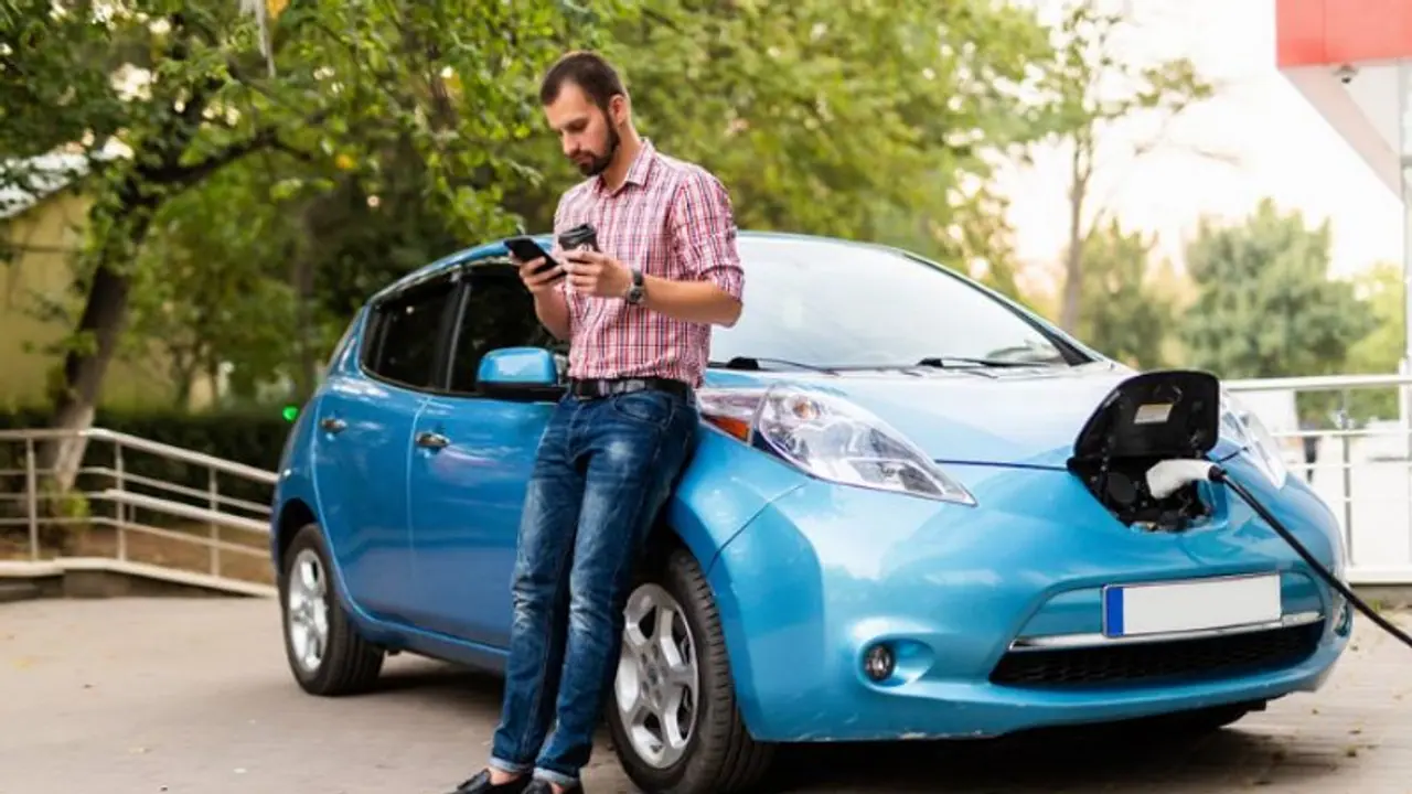 எலெக்ட்ரிக் கார் ரேன்ஜ் அதிகரிக்க எளிய வழிமுறைகள்.. இதை மட்டும் செய்தாலே போதும்..! எலெக்ட்ரிக் கார் ரேன்ஜ் அதிகரிக்க எளிய வழிமுறைகள்.. இதை மட்டும் செய்தாலே போதும்..!