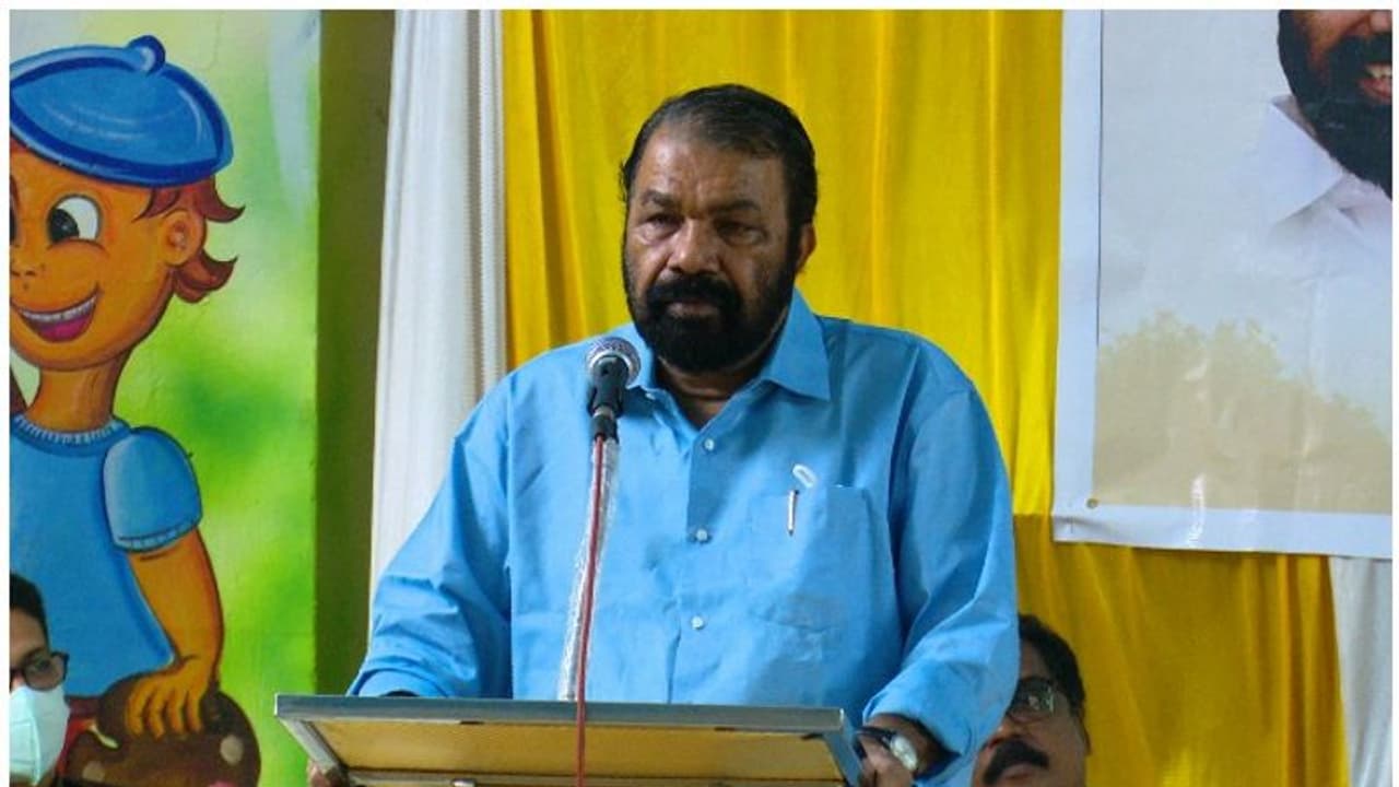 പ്ലസ് വൺ പ്രവേശനം : ആശങ്ക വേണ്ടെന്ന് വിദ്യാഭ്യാസ മന്ത്രി പ്ലസ് വൺ പ്രവേശനം : ആശങ്ക വേണ്ടെന്ന് വിദ്യാഭ്യാസ മന്ത്രി