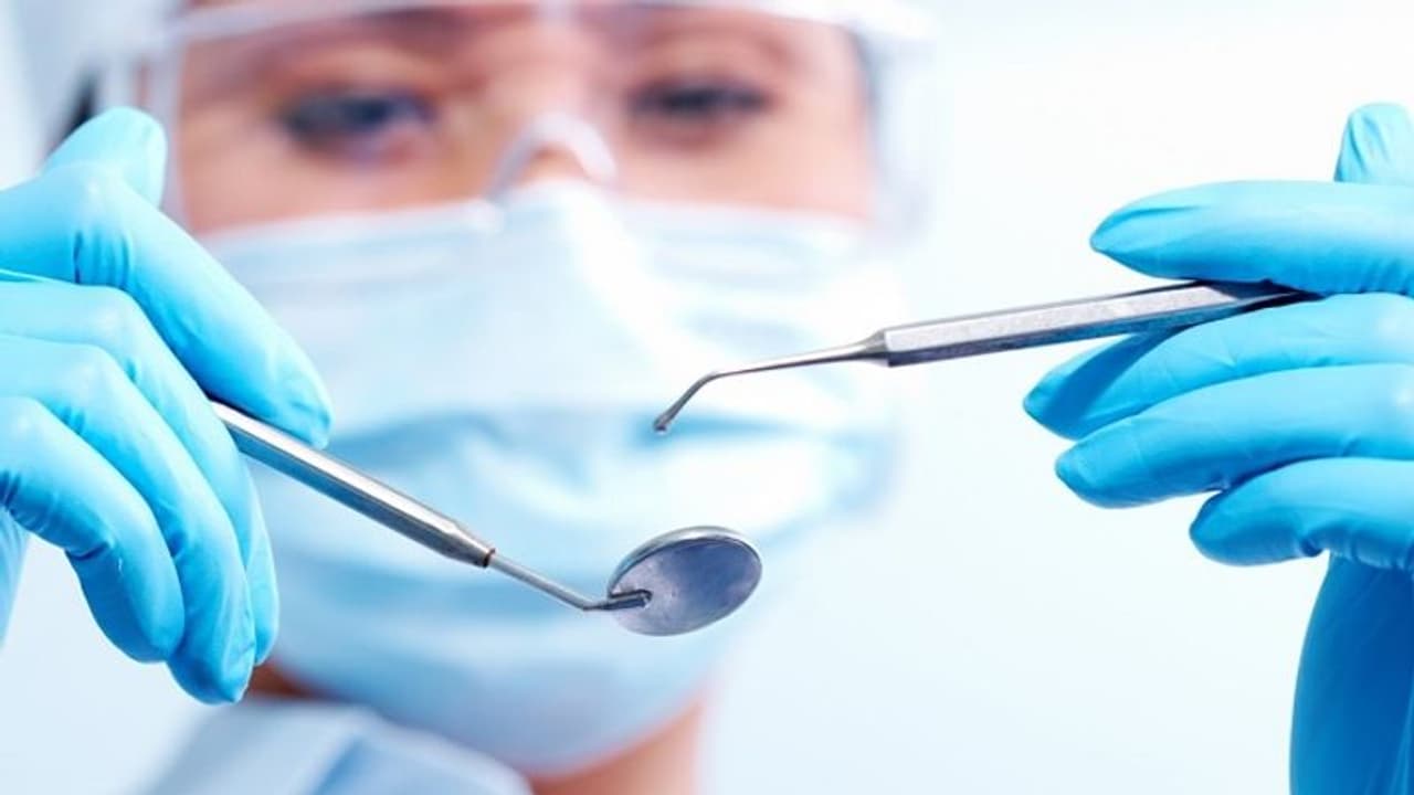 दांतों में लगे बैक्टेरिया से फाइट कर दर्द दूर करेगा IISc का नैनोबॉट्स, जानें कैसे करेगा काम दांतों में लगे बैक्टेरिया से फाइट कर दर्द दूर करेगा IISc का नैनोबॉट्स, जानें कैसे करेगा काम