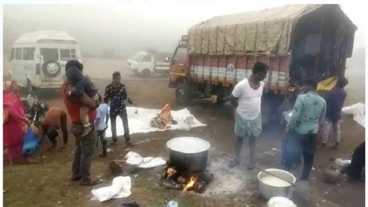  ಹೋಮ ಹವನ ನಡೆಯುವ ಸ್ಥಳದಲ್ಲಿ ನಾನ್ ವೆಜ್, ವಿವಾದ ಕಿಡಿಹೊತ್ತಿಸಿದ ಬಿರಿಯಾನಿ