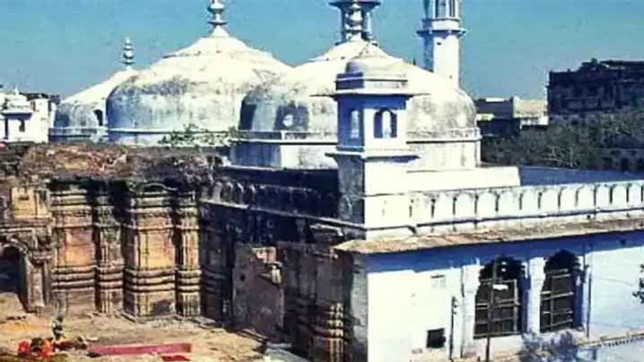 वाराणसी: ज्ञानवापी मामले में सुनवाई हुई पूरी, जानिए मस्जिद सर्वे प्रकरण में अब तक क्या क्या हुआ