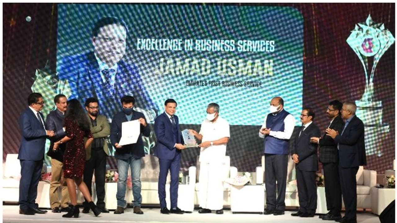 എമിറേറ്റ്സ് ഫസ്റ്റ്; കഠിനാദ്ധ്വാനത്തിലൂടെ വിജയം കൊയ്ത മലയാളിയുടെ കഥ എമിറേറ്റ്സ് ഫസ്റ്റ്; കഠിനാദ്ധ്വാനത്തിലൂടെ വിജയം കൊയ്ത മലയാളിയുടെ കഥ