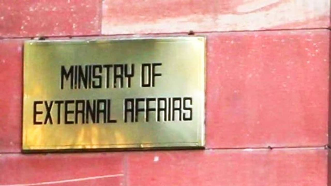 India lashes out at OIC for poking its nose at Pakistan's behest