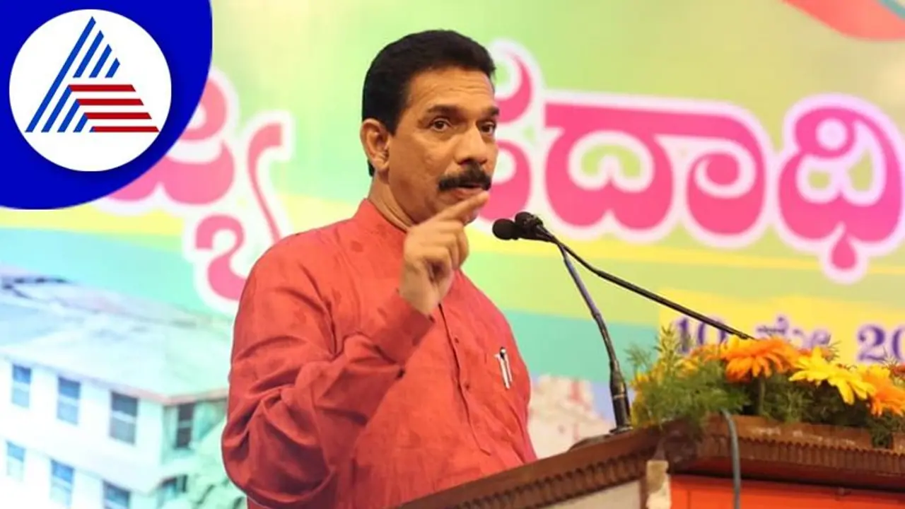 ದೇಶಭಕ್ತರ ಫ್ಲೆಕ್ಸ್‌ ತೆರವು ಮಾಡಿದ ಕಿಡಿಗೇಡಿಗಳ ಬಂಧಿಸಿ: ನಳಿನ್‌ಕುಮಾರ್‌ ಕಟೀಲ್‌