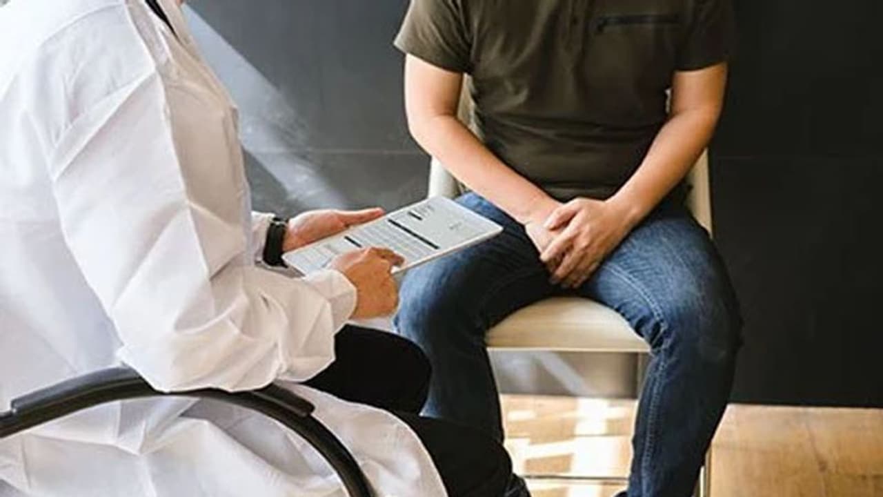 लंबी हाइट वाले और गोरे लड़कों के इस खास अंग में हो सकता है कैंसर, लक्षण को लेकर रहें सतर्क