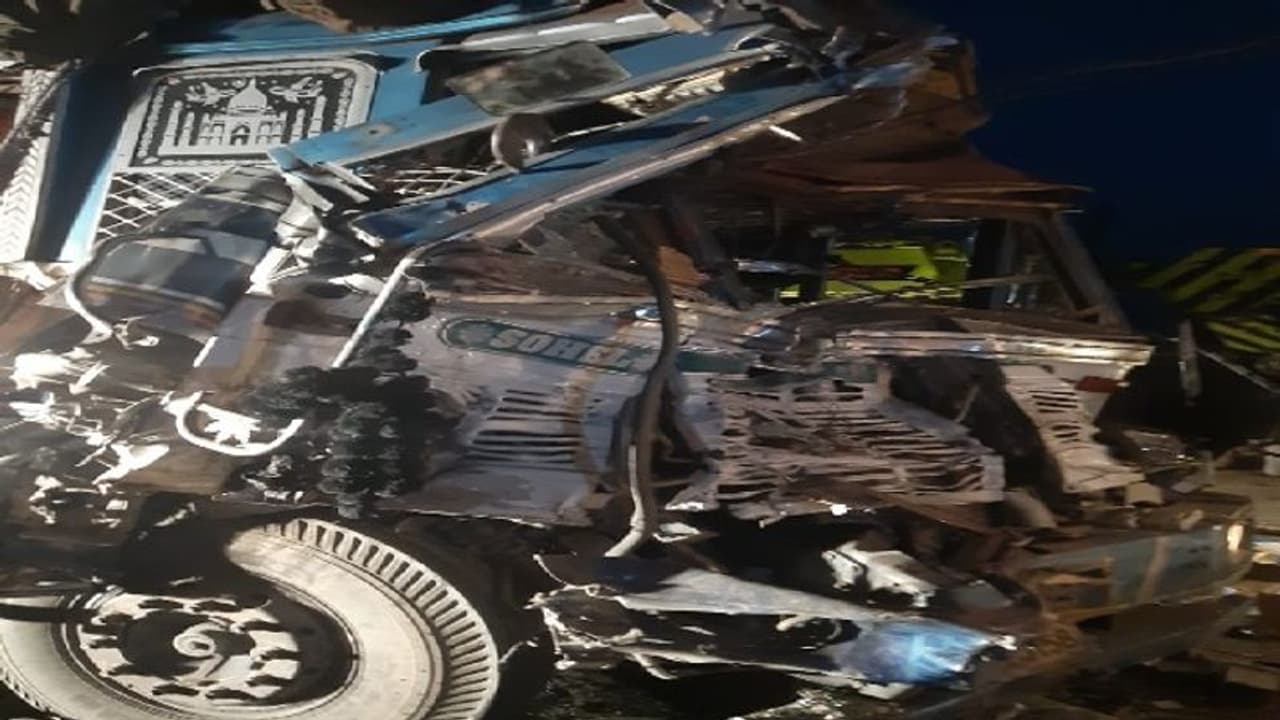 मंगल पर फिर हो गया अमंगल: चार जिलों में 9 की मौत , छह की हालत बेहद गंभीर, खून से लाल हो गई सड़कें मंगल पर फिर हो गया अमंगल: चार जिलों में 9 की मौत , छह की हालत बेहद गंभीर, खून से लाल हो गई सड़कें