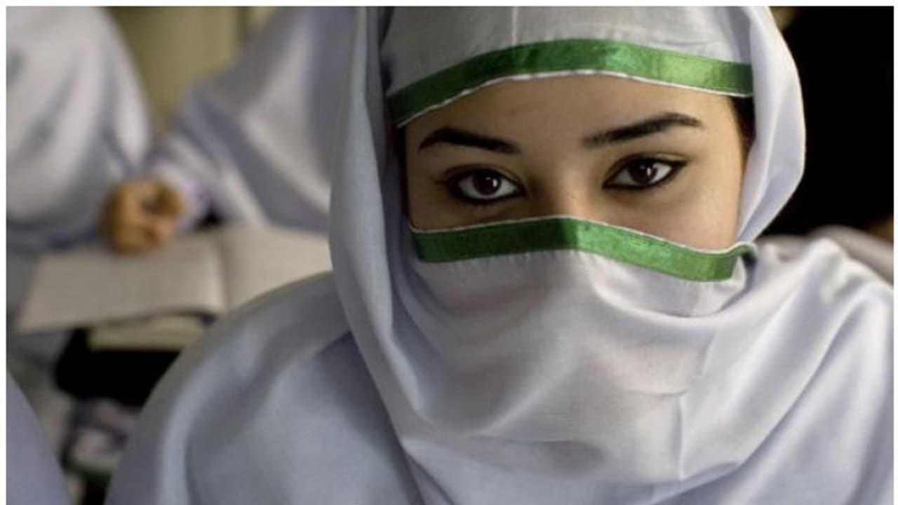 ಋತುಮತಿಯಾದ ಮುಸ್ಲಿಂ ಅಪ್ರಾಪ್ತೆ ಅವಳಿಷ್ಟದಂತೆ ವಿವಾಹವಾಗಬಹುದು: ಹೈಕೋರ್ಟ್‌