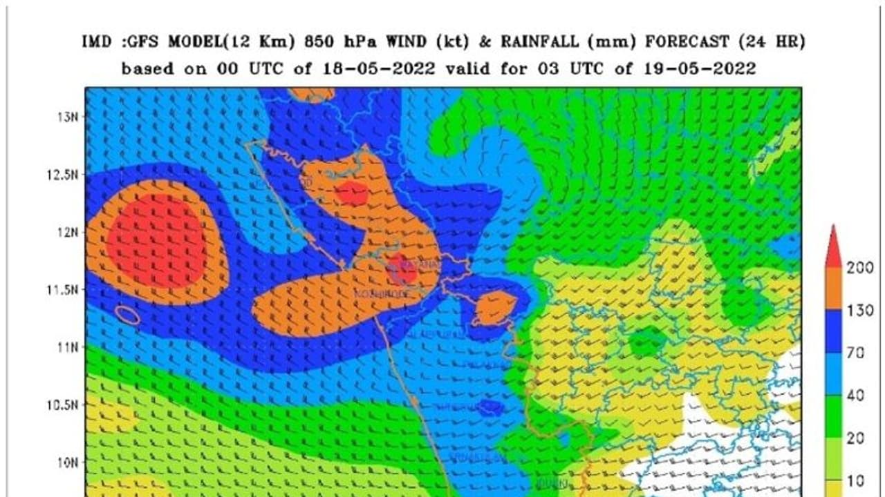 സംസ്ഥാനത്ത് വ്യാപക മഴ;അഞ്ച് ദിവസം തുടര്ന്നേക്കും, എല്ലാ ജില്ലകളിലും മഴ മുന്നറിയിപ്പ് സംസ്ഥാനത്ത് വ്യാപക മഴ;അഞ്ച് ദിവസം തുടര്ന്നേക്കും, എല്ലാ ജില്ലകളിലും മഴ മുന്നറിയിപ്പ്