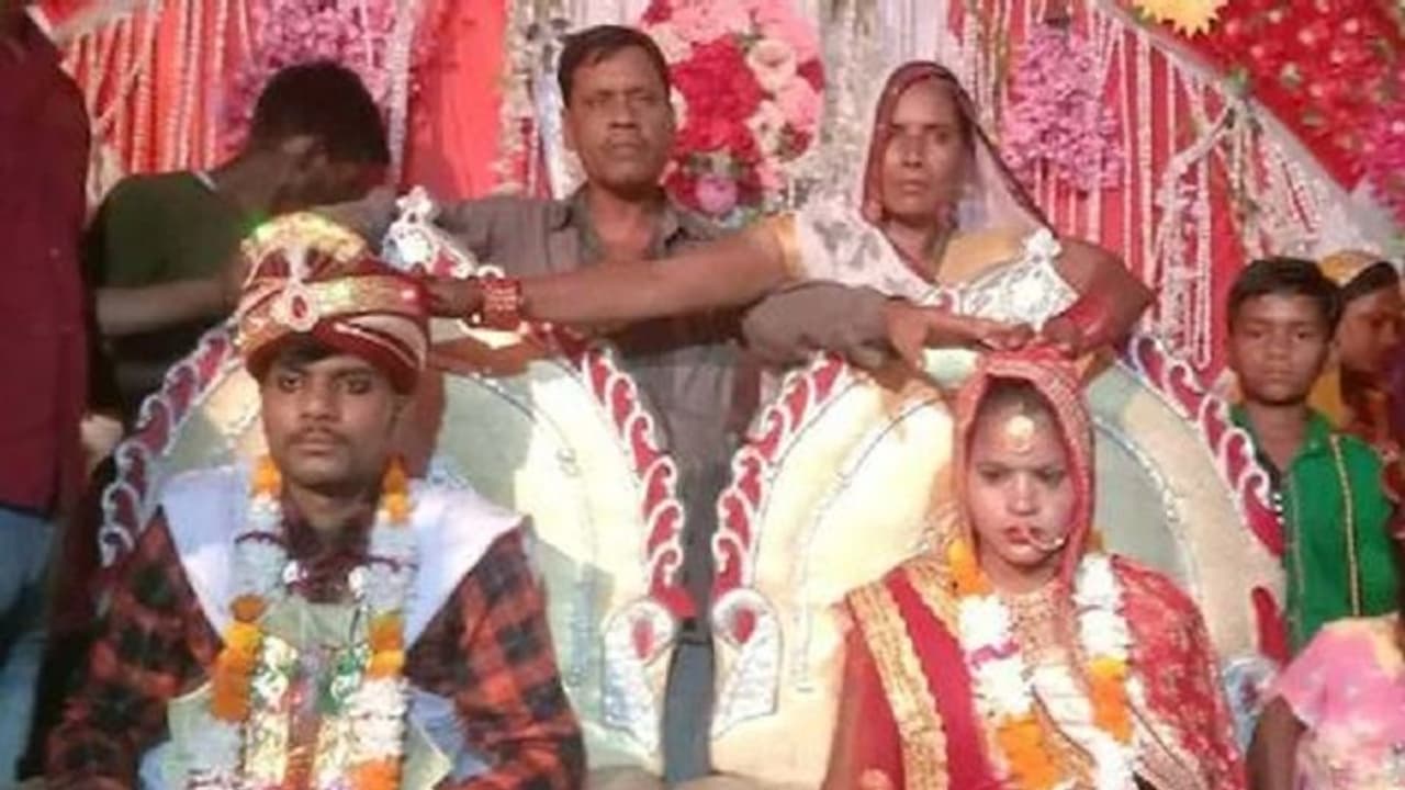 हरदोई: शादी से पहले सड़क दुर्घटना में मंगेतर ने गंवाया एक पैर, युवती ने साथ देकर पेश कर दी नई मिसाल हरदोई: शादी से पहले सड़क दुर्घटना में मंगेतर ने गंवाया एक पैर, युवती ने साथ देकर पेश कर दी नई मिसाल