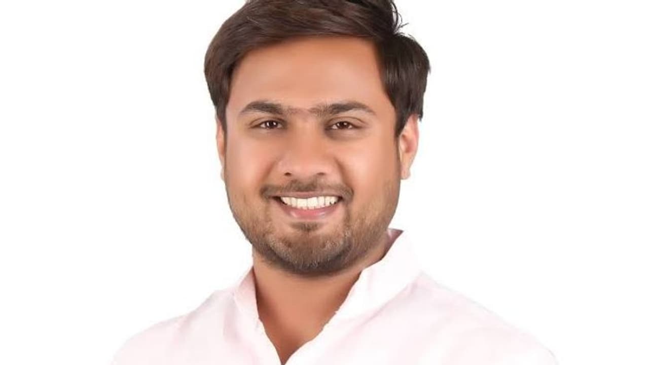 राजस्थान मंत्री पुत्र रेप केस: दिल्ली पुलिस का आखिरी अल्टीमेटम, कहा 'आज तक का टाइम बचा है जो करना है कर लो' राजस्थान मंत्री पुत्र रेप केस: दिल्ली पुलिस का आखिरी अल्टीमेटम, कहा 'आज तक का टाइम बचा है जो करना है कर लो'