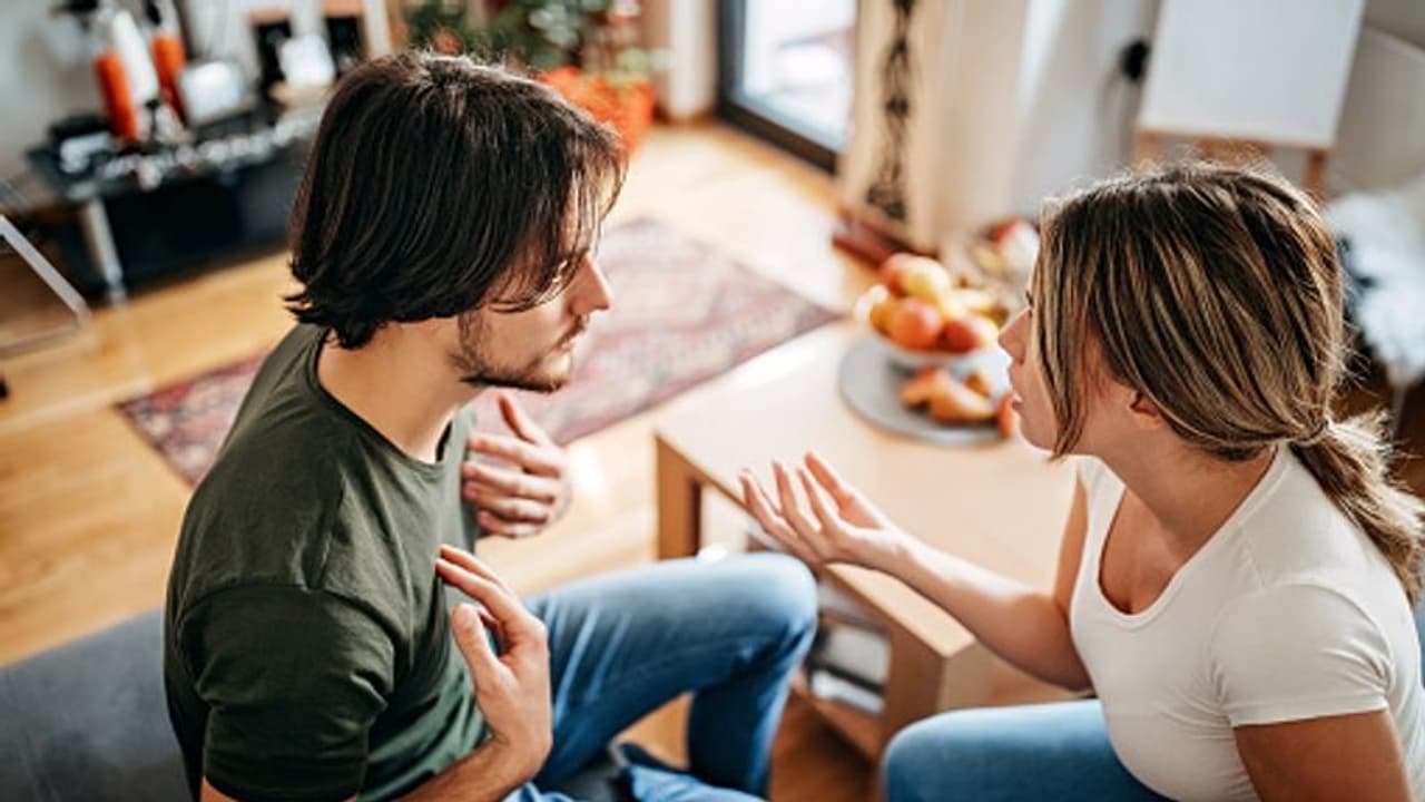 बेटी का बाप कोई और...महिला बोली पति के अलावा नहीं बनाया किसी से संबंध, फिर ये कैसे हो गया बेटी का बाप कोई और...महिला बोली पति के अलावा नहीं बनाया किसी से संबंध, फिर ये कैसे हो गया