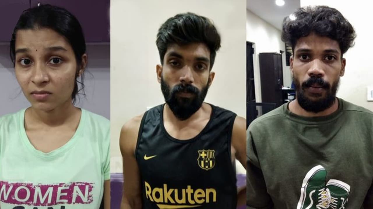 ഇൻഫോപാർക്ക് പരിസരത്ത് ലഹരി വിൽപന; കായിക അധ്യാപികയടക്കം മൂന്ന് പേർ അറസ്റ്റിൽ ഇൻഫോപാർക്ക് പരിസരത്ത് ലഹരി വിൽപന; കായിക അധ്യാപികയടക്കം മൂന്ന് പേർ അറസ്റ്റിൽ