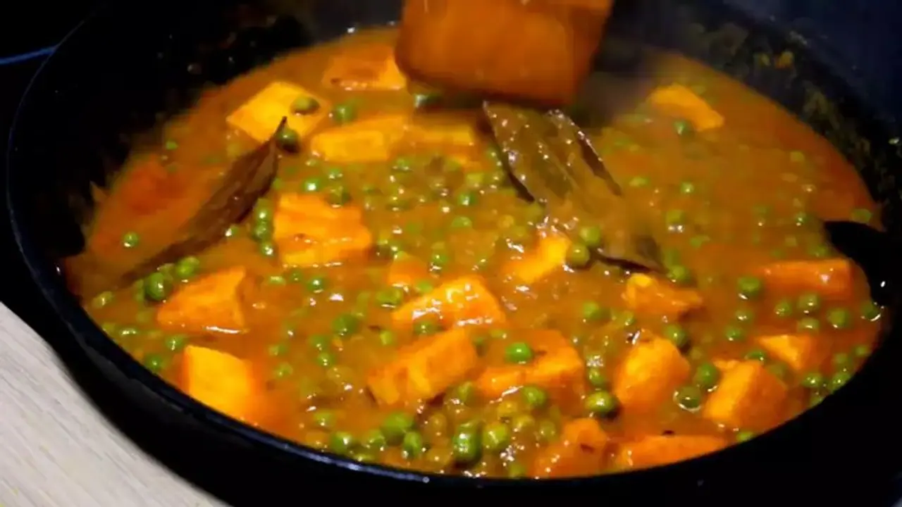 Dhaba style kaju paneer masala Dhaba style kaju paneer masala