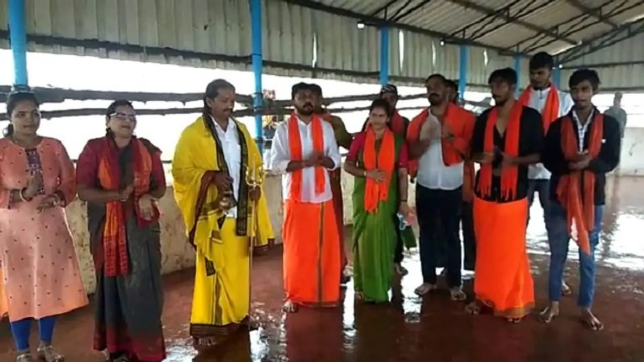 ದತ್ತಾತ್ರೇಯ ಪೀಠದಲ್ಲಿ ಮಾಂಸದೂಟ, ಶ್ರೀರಾಮಸೇನೆಯಿಂದ ಶುದ್ಧೀಕರಣ ದತ್ತಾತ್ರೇಯ ಪೀಠದಲ್ಲಿ ಮಾಂಸದೂಟ, ಶ್ರೀರಾಮಸೇನೆಯಿಂದ ಶುದ್ಧೀಕರಣ