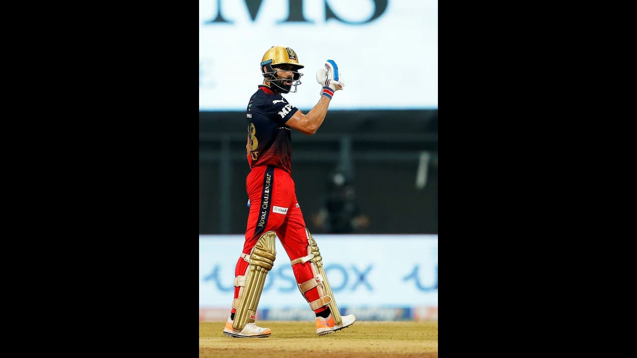 IPL 2022, RCB vs GT: Netizens hail Virat Kohli as Bangalore topples Gujarat by 8 wickets IPL 2022, RCB vs GT: Netizens hail Virat Kohli as Bangalore topples Gujarat by 8 wickets