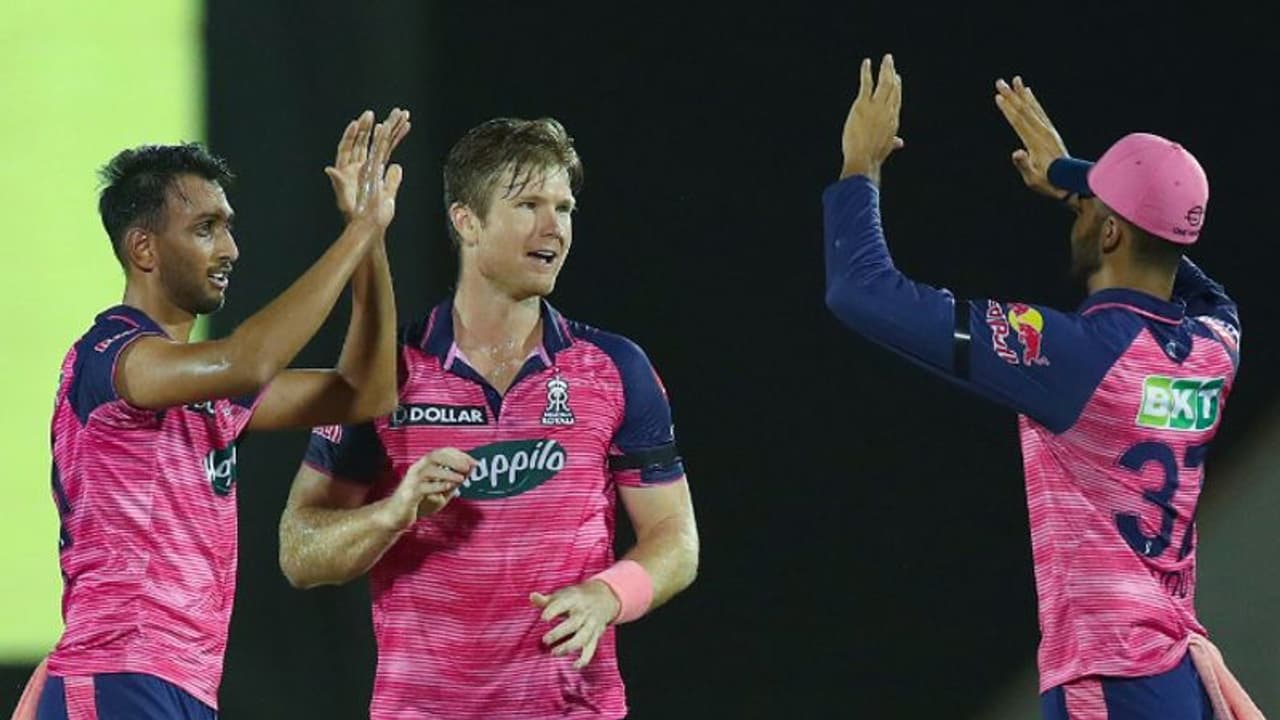 IPL 2022 : രാജസ്ഥാന് ഇറങ്ങുമ്പോള് ചങ്കിടിപ്പ് ലഖ്നൗവിന്; ആദ്യ ക്വാളിഫയറിലേക്ക് ആര്? സാധ്യതകള് IPL 2022 : രാജസ്ഥാന് ഇറങ്ങുമ്പോള് ചങ്കിടിപ്പ് ലഖ്നൗവിന്; ആദ്യ ക്വാളിഫയറിലേക്ക് ആര്? സാധ്യതകള്