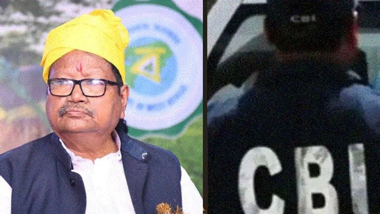 এসএসসি দুর্নীতি মামালায় ফের পরেশ অধিকারীকে তলব, উত্তরে সন্তুষ্ট নয় সিবিআই এসএসসি দুর্নীতি মামালায় ফের পরেশ অধিকারীকে তলব, উত্তরে সন্তুষ্ট নয় সিবিআই