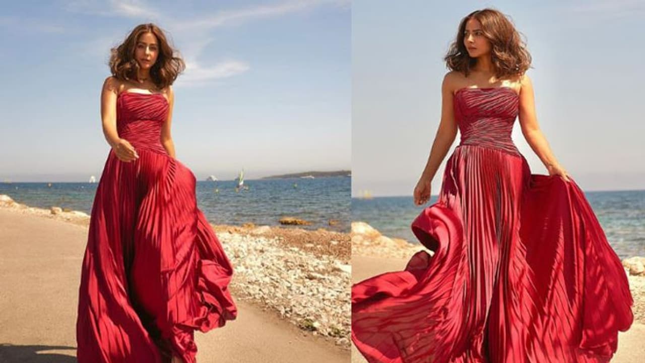 Hina khan का कान्स में टूटा दिल, अपने ही देश के पवेलियन में नहीं मिली एंट्री Hina khan का कान्स में टूटा दिल, अपने ही देश के पवेलियन में नहीं मिली एंट्री