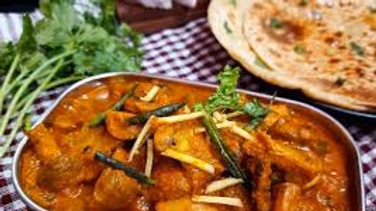 சப்பாத்திக்கு சூப்பரான சைட் டிஷ் "மஷ்ரூம் மக்கானி"! செய்யலாம் வாங்க!