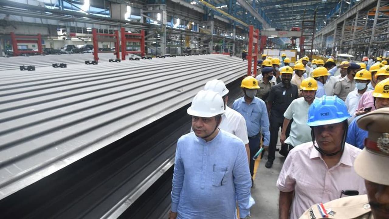 சர்வதேச அளவில் ரயில் பெட்டிகள்.. தமிழகத்தை எண்ணி மோடி பெருமை கொள்கிறார்.. ரயில்வே அமைச்சர்.