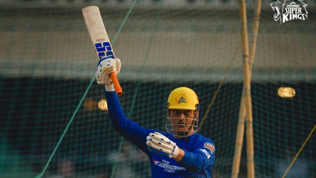 IPL 2022 : 'ധോണിയുടെ അവസാന മത്സരമല്ല ഇന്ന്'; കാരണം സഹിതം അഭ്യൂഹങ്ങള്ക്ക് മറുപടിയുമായി മുന്താരം IPL 2022 : 'ധോണിയുടെ അവസാന മത്സരമല്ല ഇന്ന്'; കാരണം സഹിതം അഭ്യൂഹങ്ങള്ക്ക് മറുപടിയുമായി മുന്താരം