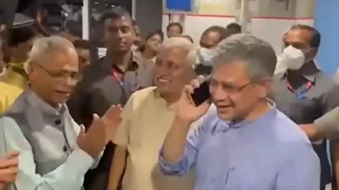 5G Call: 'രാജ്യം മുഴുവൻ 5ജി', ആദ്യ 5ജി വീഡിയോ ഓഡിയോ കോൾ ചെയ്ത് കേന്ദ്രമന്ത്രി