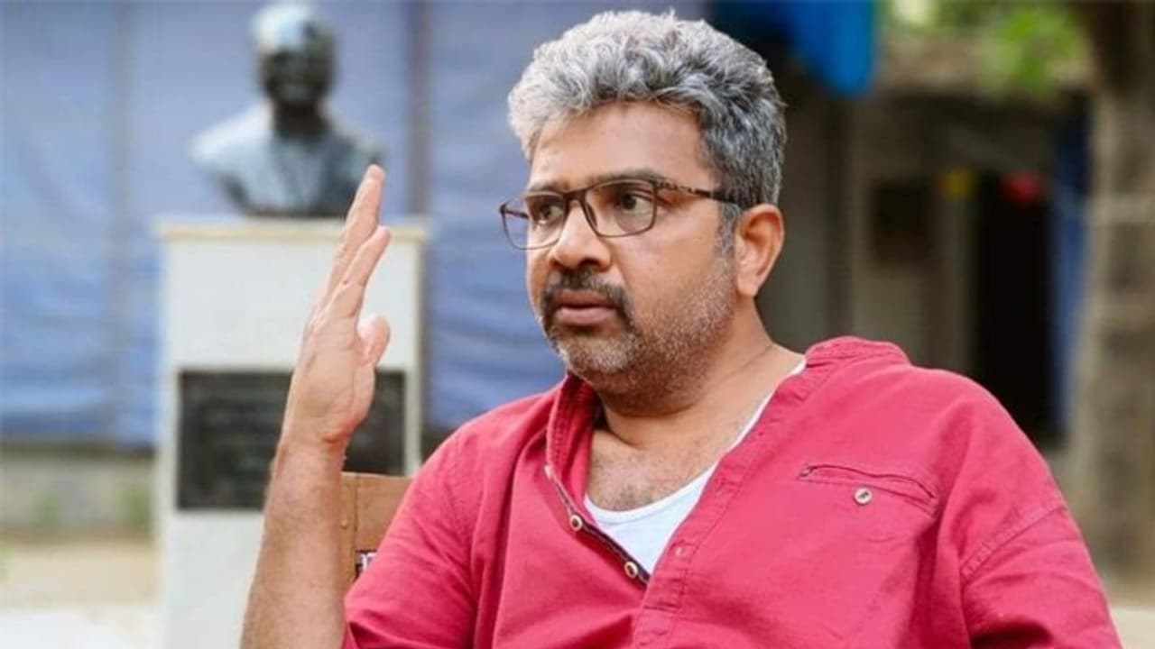 ഗ്യാൻവാപി മസ്ജിദ്; ട്വീറ്റിൻറെ പേരിൽ അറസ്റ്റിലായ ദില്ലി സർവ്വകലാശാല അധ്യാപകന് ജാമ്യം ഗ്യാൻവാപി മസ്ജിദ്; ട്വീറ്റിൻറെ പേരിൽ അറസ്റ്റിലായ ദില്ലി സർവ്വകലാശാല അധ്യാപകന് ജാമ്യം