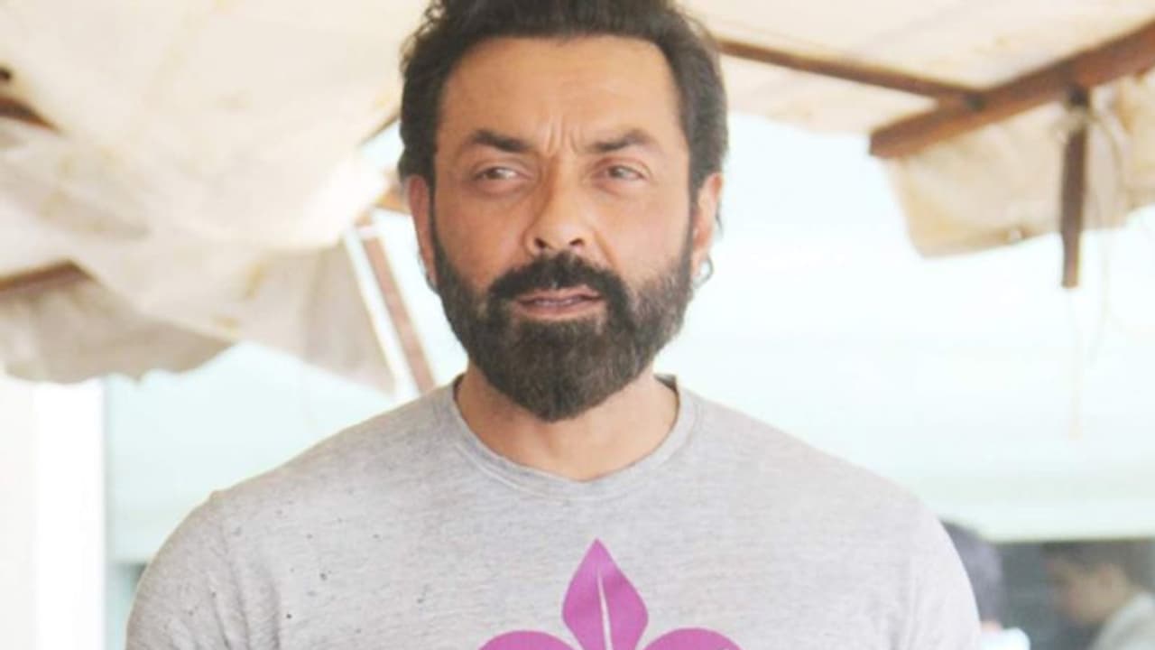 53 साल के बॉबी देओल को याद आया वह दौर, जब बच्चे पूछने लगे थे पापा काम पर क्यों नहीं जाते?