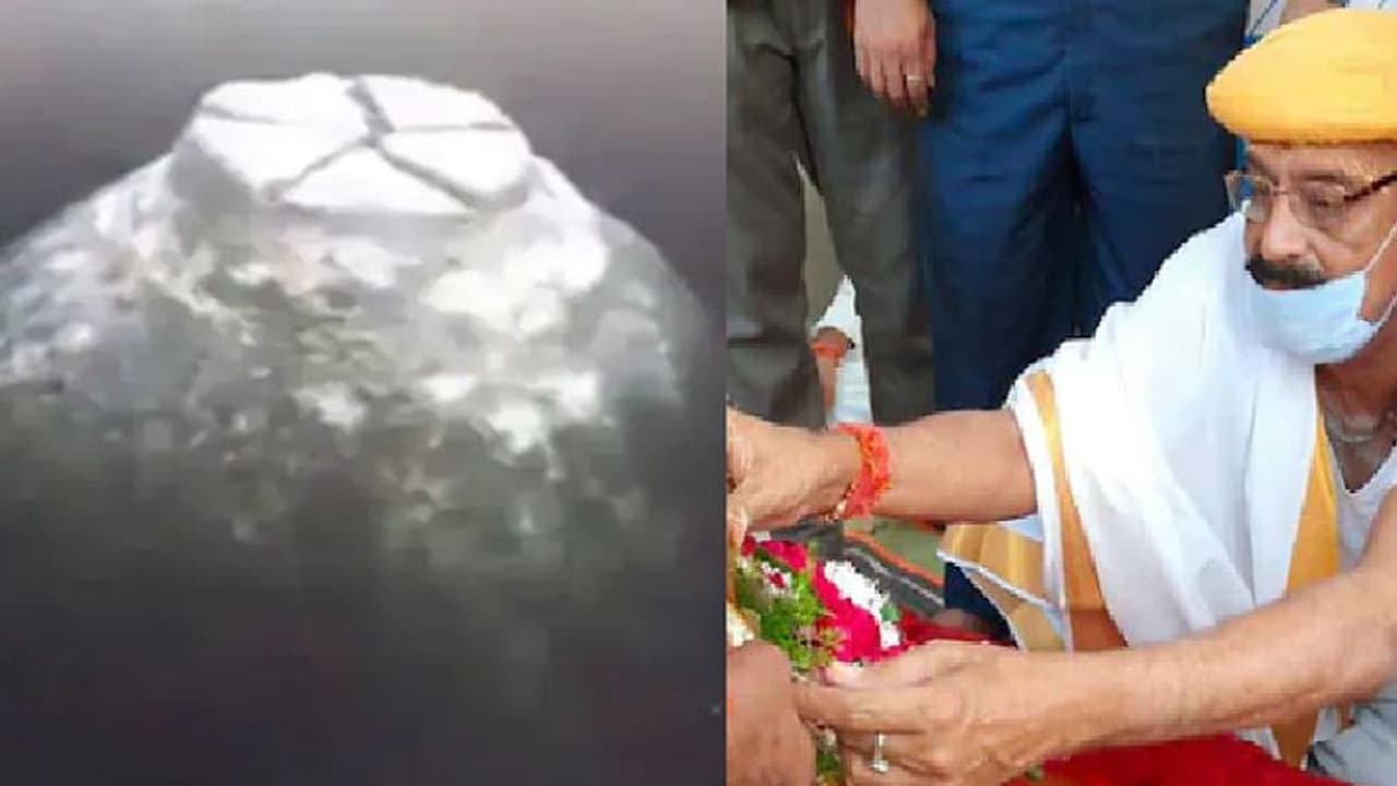 ज्ञानवापी मामला: काशी विश्वनाथ मंदिर के पूर्व महंत ने किया ऐलान, शिवलिंग की पूजा के लिए उठाएंगे बड़ा कदम ज्ञानवापी मामला: काशी विश्वनाथ मंदिर के पूर्व महंत ने किया ऐलान, शिवलिंग की पूजा के लिए उठाएंगे बड़ा कदम