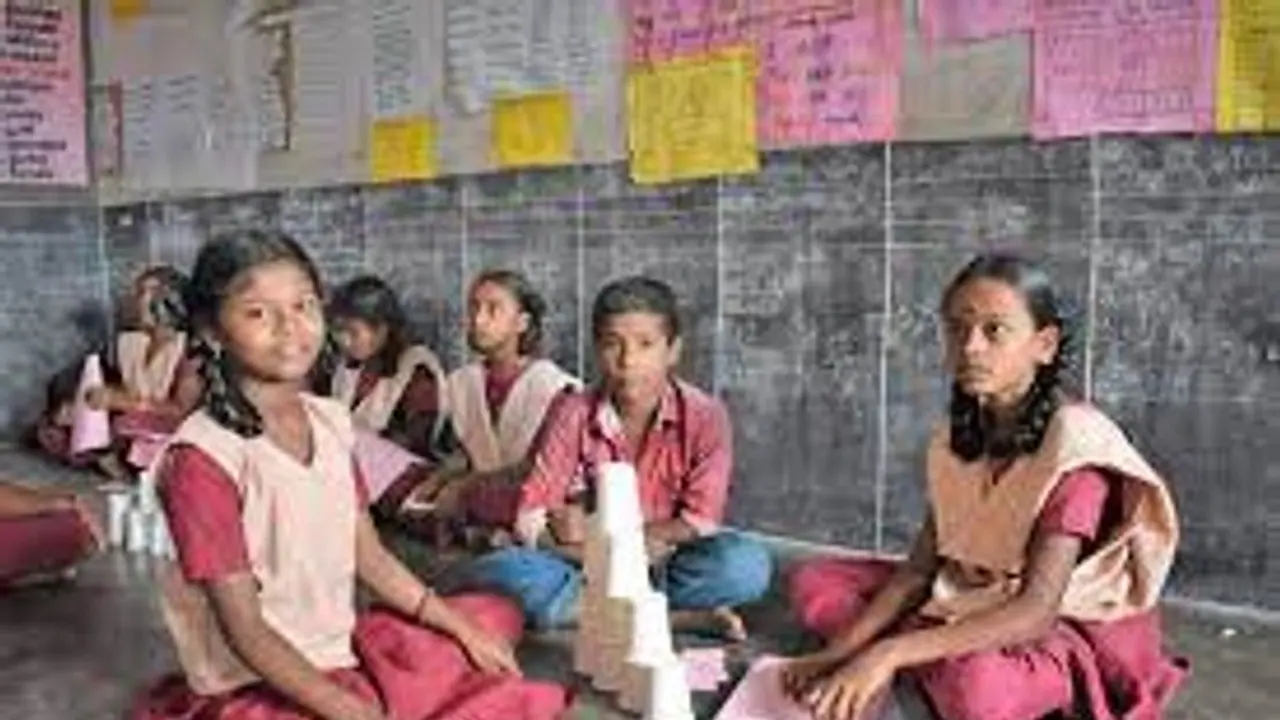 ಬಾಲಕಿ, ಬಾಲಕರಿಗೆ ಕೇರಳದಲ್ಲಿ ಪ್ರತ್ಯೇಕ ಶಾಲೆ ಬೇಡ: ಮಕ್ಕಳ ಆಯೋಗ ಬಾಲಕಿ, ಬಾಲಕರಿಗೆ ಕೇರಳದಲ್ಲಿ ಪ್ರತ್ಯೇಕ ಶಾಲೆ ಬೇಡ: ಮಕ್ಕಳ ಆಯೋಗ