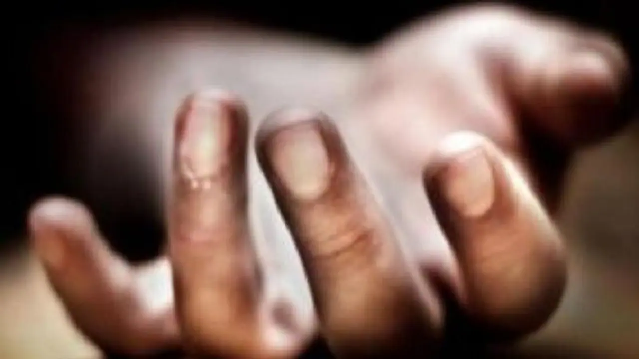 ತನ್ನ ಇಬ್ಬರು ಮಕ್ಕಳೊಂದಿಗೆ ತಾಯಿ ಆತ್ಮಹತ್ಯೆ