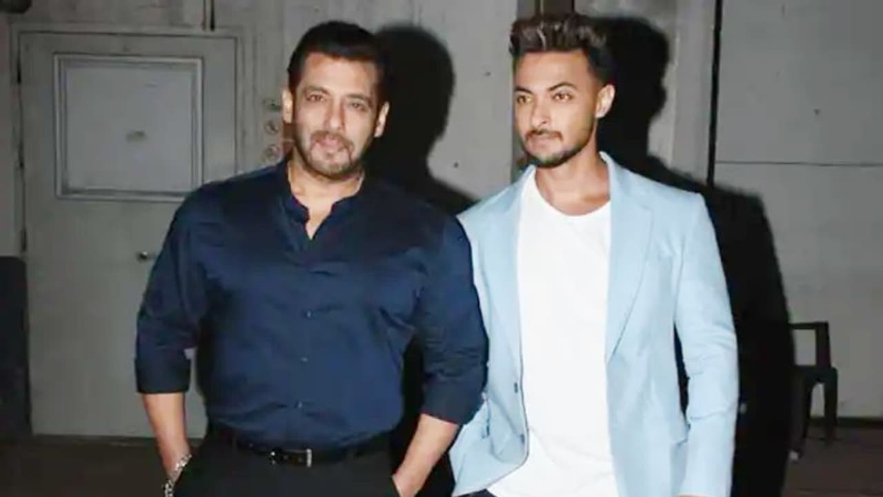 ತನ್ನ ಸಿನಿಮಾದಿಂದ ಹೊರನಡೆಯುವಂತೆ ತಂಗಿ ಗಂಡನಿಗೆ ಹೇಳಿದ್ದೇ ಸಲ್ಮಾನ್ ಖಾನ್; ಕಾರಣವೇನು? ತನ್ನ ಸಿನಿಮಾದಿಂದ ಹೊರನಡೆಯುವಂತೆ ತಂಗಿ ಗಂಡನಿಗೆ ಹೇಳಿದ್ದೇ ಸಲ್ಮಾನ್ ಖಾನ್; ಕಾರಣವೇನು?