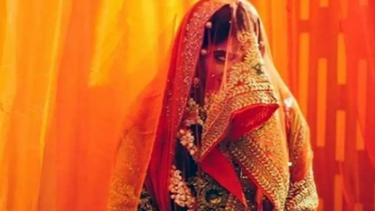  लुटेरी दुल्हन शादी के तीसरे दिन जेवर और रुपए लेकर हुई गायब, जानें पूरा मामला