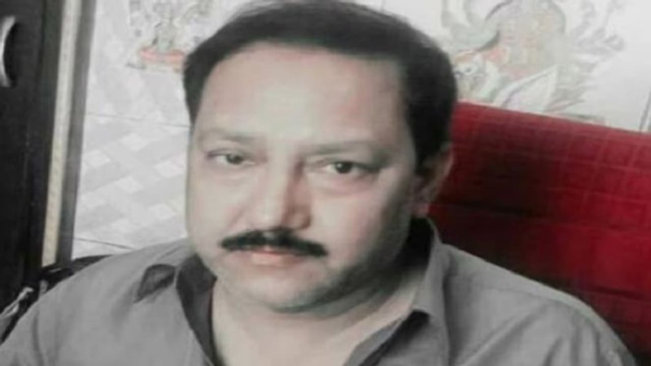 24 घंटे के अंदर ही आगरा के सराफ को छतरपुर से पुलिस ने किया बरामद, अगवा होने से पहले भाई से फोन पर हुई थी बात 24 घंटे के अंदर ही आगरा के सराफ को छतरपुर से पुलिस ने किया बरामद, अगवा होने से पहले भाई से फोन पर हुई थी बात