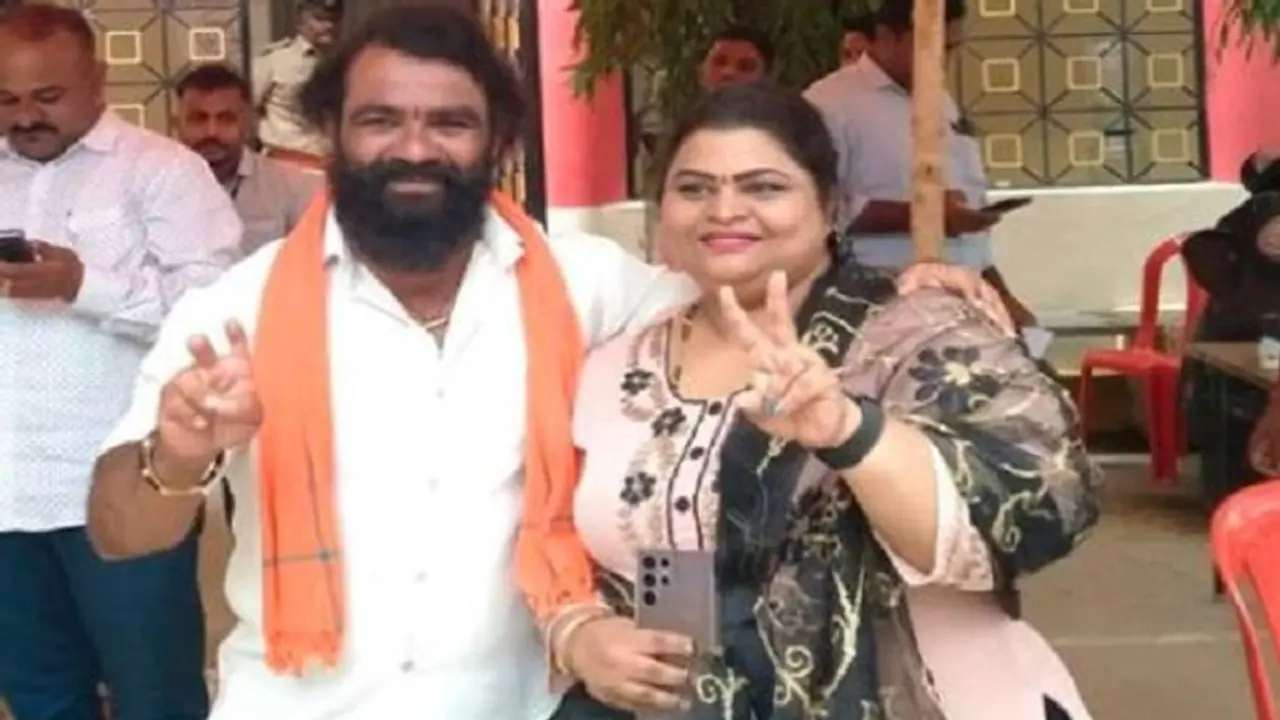ದಾವಣಗೆರೆ ಪಾಲಿಕೆ ಬೈ ಎಲೆಕ್ಷನ್, ಕಾಂಗ್ರೆಸ್ ತೊರೆದು ಬಿಜೆಪಿ ಸೇರಿದ್ದ ದಂಪತಿಗೆ ಭರ್ಜರಿ ಗೆಲುವು