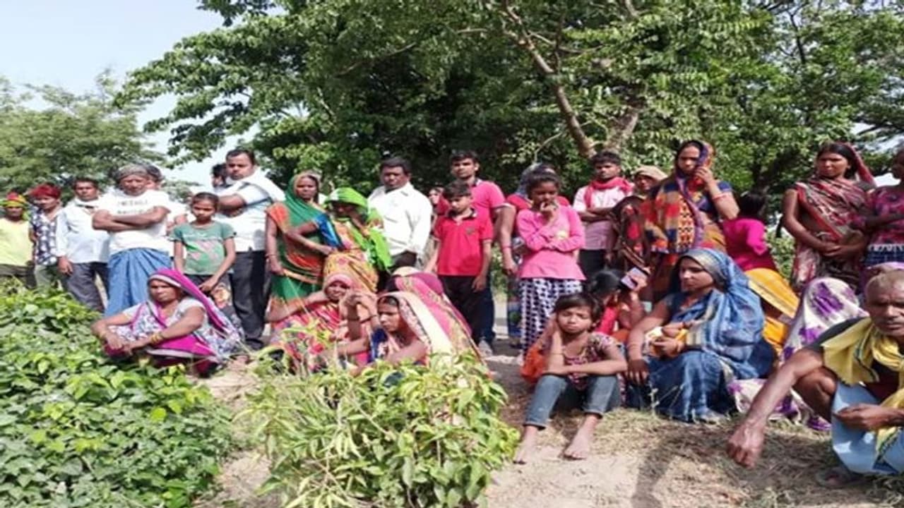 छह बच्चों के सिर से छिना बाप का साया, आरोपियों ने दिया खौफनाक वारदात को अंजाम छह बच्चों के सिर से छिना बाप का साया, आरोपियों ने दिया खौफनाक वारदात को अंजाम