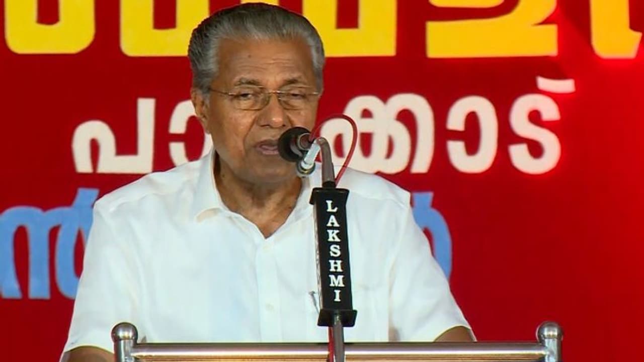 യുഡിഎഫ് വികസനം മുടക്കികൾ; സിൽവർ ലൈൻ നാടിന് വേണ്ടിയുള്ള പദ്ധതി: മുഖ്യമന്ത്രി യുഡിഎഫ് വികസനം മുടക്കികൾ; സിൽവർ ലൈൻ നാടിന് വേണ്ടിയുള്ള പദ്ധതി: മുഖ്യമന്ത്രി