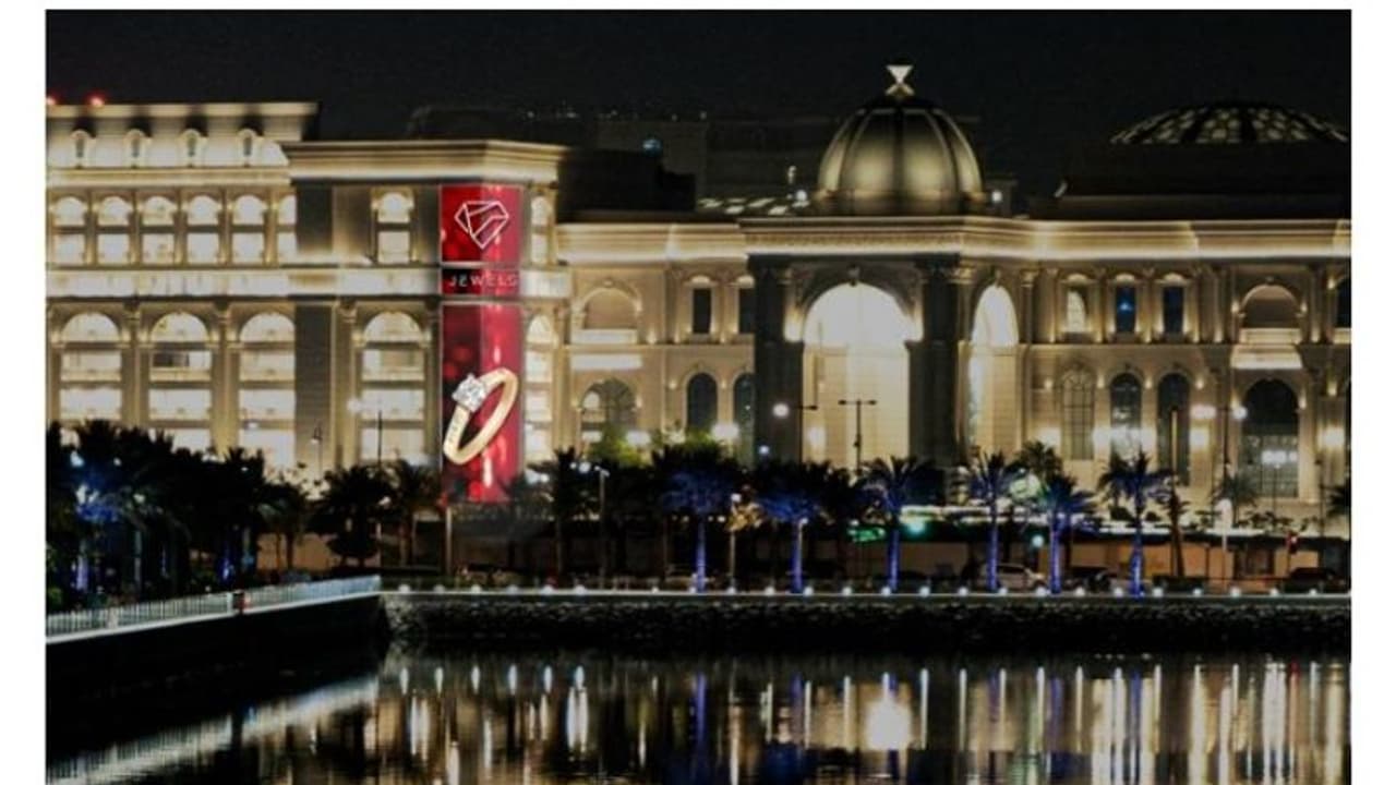 ഷോപ്പിങ് മാളില് നിന്ന് വീണ് പരിക്കേറ്റ് ചികിത്സയിലിരുന്ന മൂന്നു വയസ്സുകാരന് മരിച്ചു ഷോപ്പിങ് മാളില് നിന്ന് വീണ് പരിക്കേറ്റ് ചികിത്സയിലിരുന്ന മൂന്നു വയസ്സുകാരന് മരിച്ചു