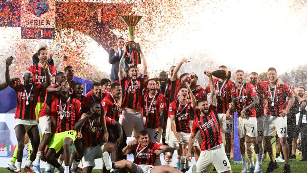 AC Milan : പതിനൊന്ന് വർഷത്തിന് ശേഷം ചരിത്രം; സെരി എയിൽ എ സി മിലാന്‍ ചാമ്പ്യൻമാര്‍ 