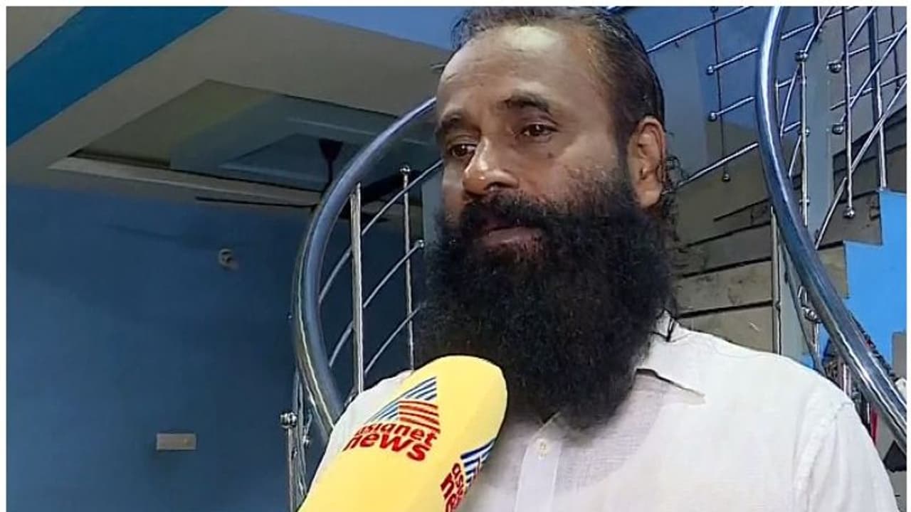 'മകള് അനുഭവിച്ചതിന്റെ നാലിലൊന്നെങ്കിലും കിരണും അനുഭവിക്കും': വിസ്മയയുടെ അച്ഛന് 'മകള് അനുഭവിച്ചതിന്റെ നാലിലൊന്നെങ്കിലും കിരണും അനുഭവിക്കും': വിസ്മയയുടെ അച്ഛന്