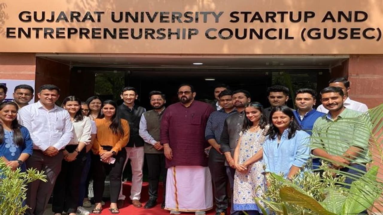 త్వరలో డిజిటల్ ఇండియా స్టార్టప్ హబ్.. కేంద్రమంత్రి రాజీవ్ చంద్రశేఖర్ త్వరలో డిజిటల్ ఇండియా స్టార్టప్ హబ్.. కేంద్రమంత్రి రాజీవ్ చంద్రశేఖర్