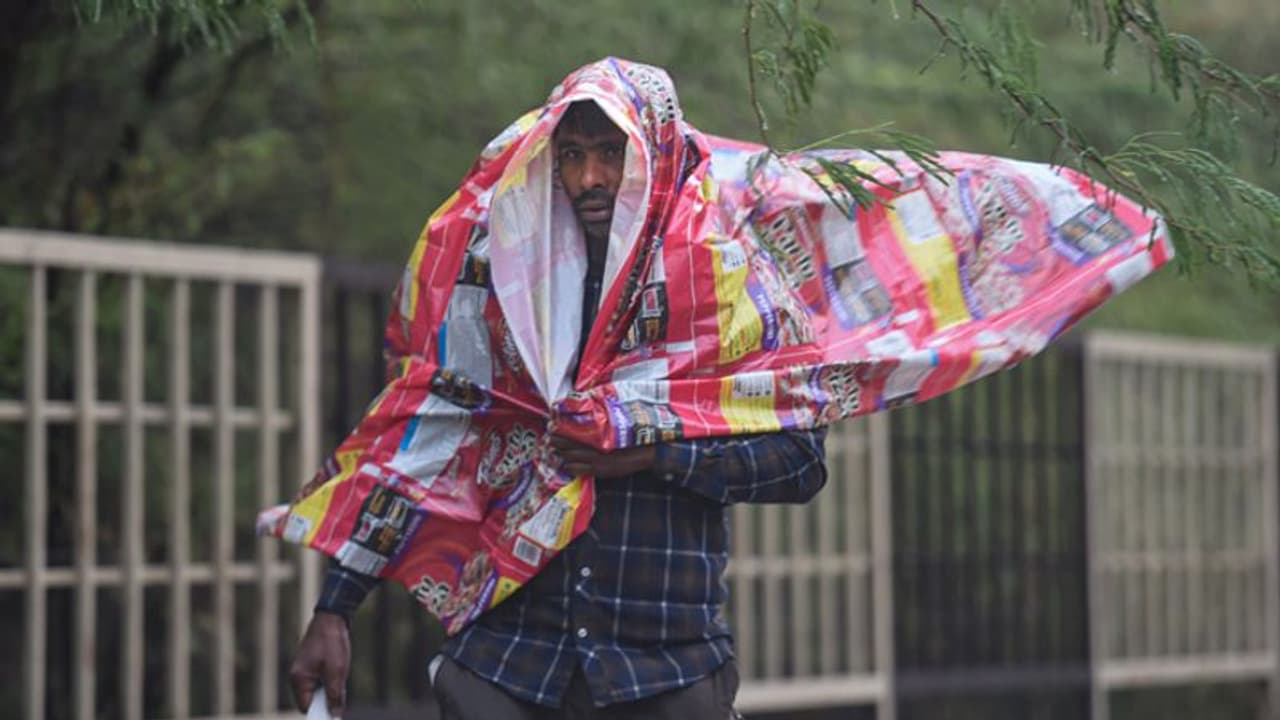 राजस्थान के इन इलाकों में आज जारी रहेगा लू का कहर, कल से मिलेगी राहत, 11 जिलों में होगी झमाझम बरसात राजस्थान के इन इलाकों में आज जारी रहेगा लू का कहर, कल से मिलेगी राहत, 11 जिलों में होगी झमाझम बरसात