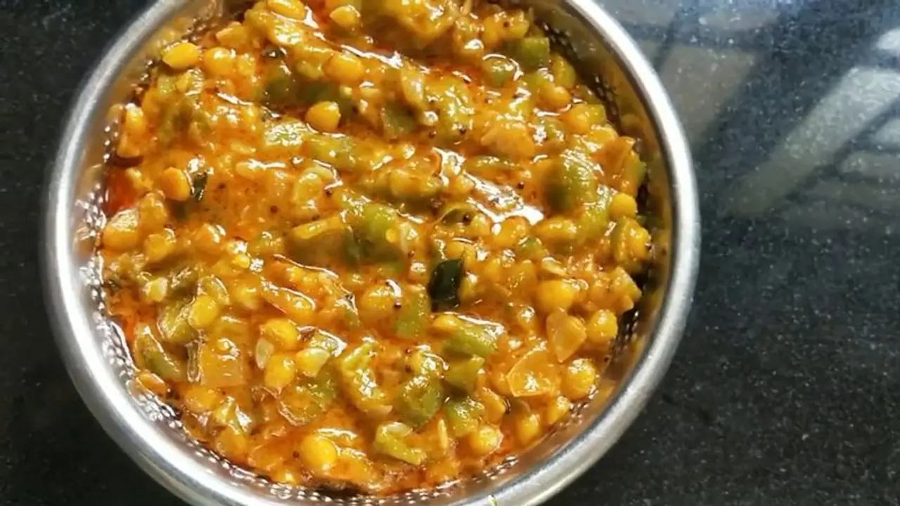 கறிக்குழம்பு மிஞ்சும் சுவையில் வேர்க்கடலை குழம்பு.. ரெசிபி இதோ! கறிக்குழம்பு மிஞ்சும் சுவையில் வேர்க்கடலை குழம்பு.. ரெசிபி இதோ!