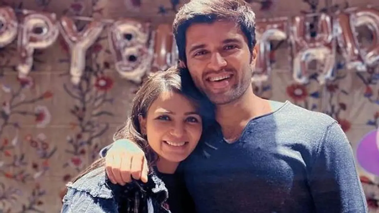 ಶೂಟಿಂಗ್ ವೇಳೆ ಅವಘಡ; ಪ್ರಪಾತಕ್ಕೆ ಉರುಳಿದ ವಾಹನ, ಸಮಂತಾ ವಿಜಯ್ ದೇವರಕೊಂಡಗೆ ಗಾಯ ಶೂಟಿಂಗ್ ವೇಳೆ ಅವಘಡ; ಪ್ರಪಾತಕ್ಕೆ ಉರುಳಿದ ವಾಹನ, ಸಮಂತಾ ವಿಜಯ್ ದೇವರಕೊಂಡಗೆ ಗಾಯ