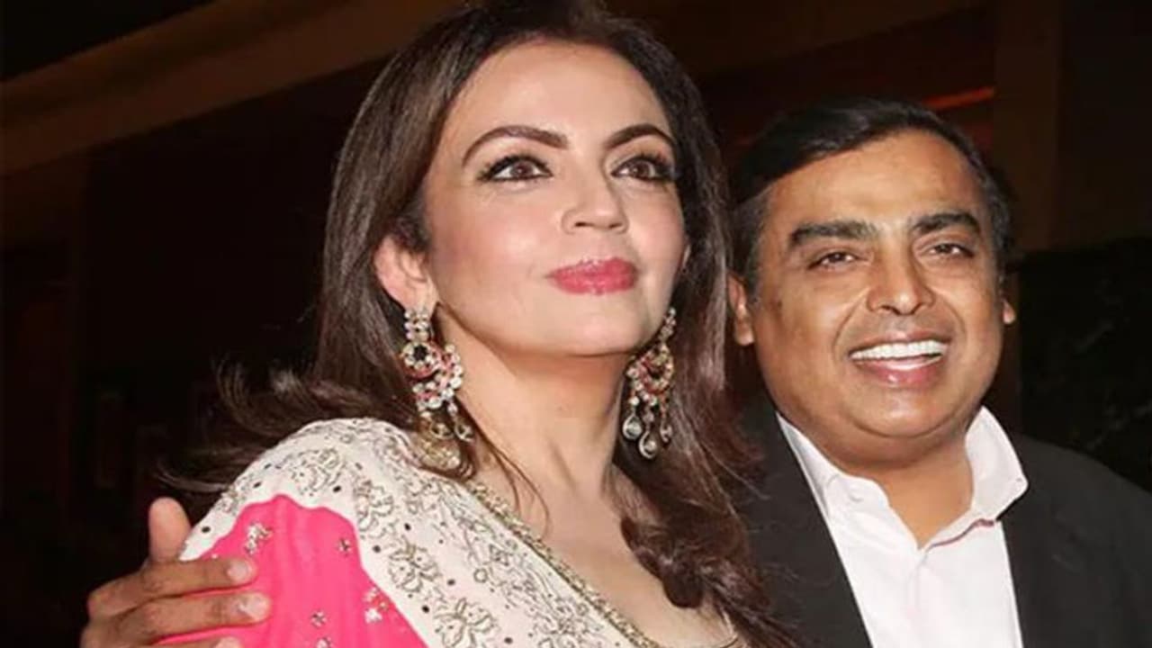 धीरूभाई अंबानी की बहू बनने से पहले नीता अंबानी ने रखी थी ये शर्त, मुकेश के हां कहने के बाद हुई शादी
