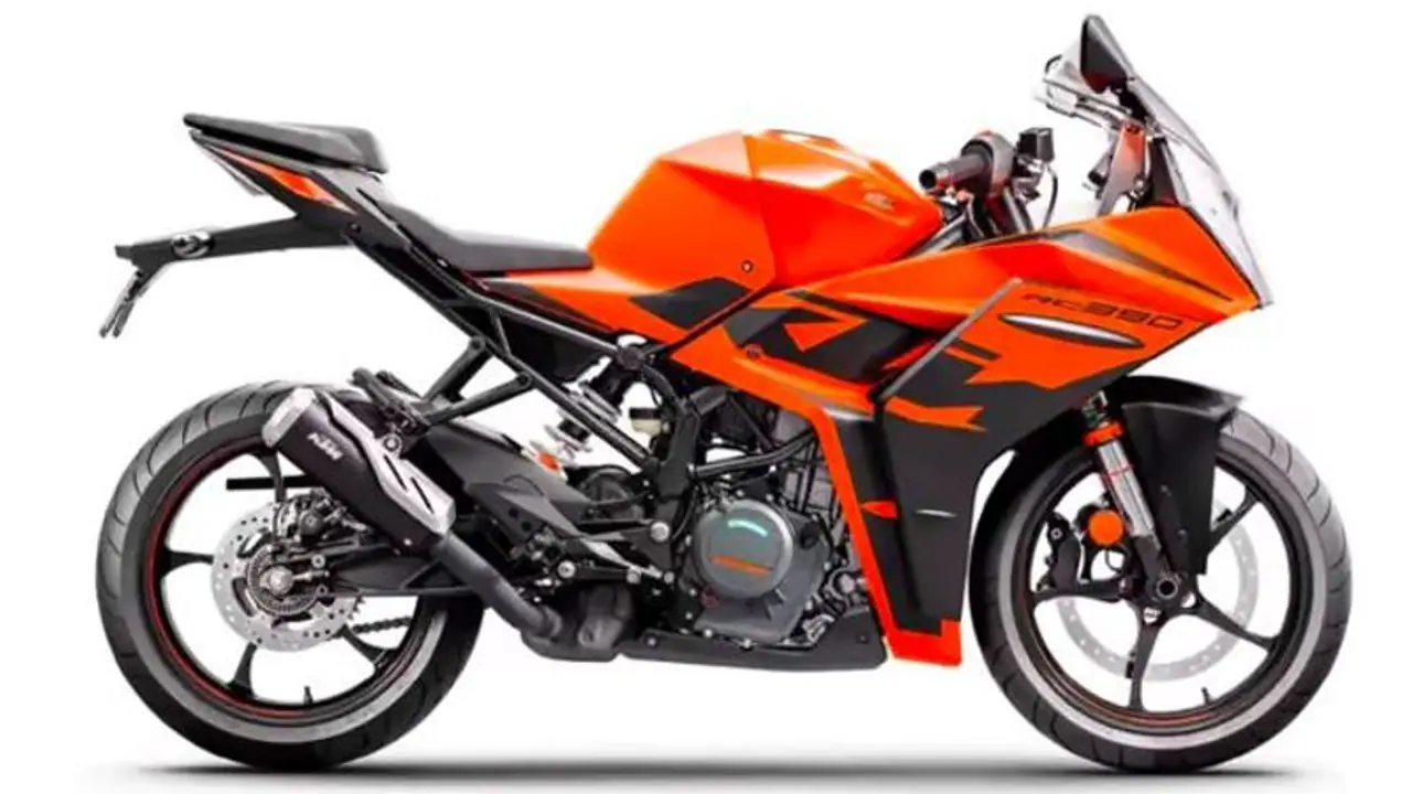 112 ಬ್ಯಾಗ್ನಲ್ಲಿ ಹಣ ತುಂಬಿಕೊಂಡು ಬಂದು ಮೆಚ್ಚಿನ KTM ಬೈಕ್ ಖರೀದಿಸಿದ ತರುಣ 112 ಬ್ಯಾಗ್ನಲ್ಲಿ ಹಣ ತುಂಬಿಕೊಂಡು ಬಂದು ಮೆಚ್ಚಿನ KTM ಬೈಕ್ ಖರೀದಿಸಿದ ತರುಣ