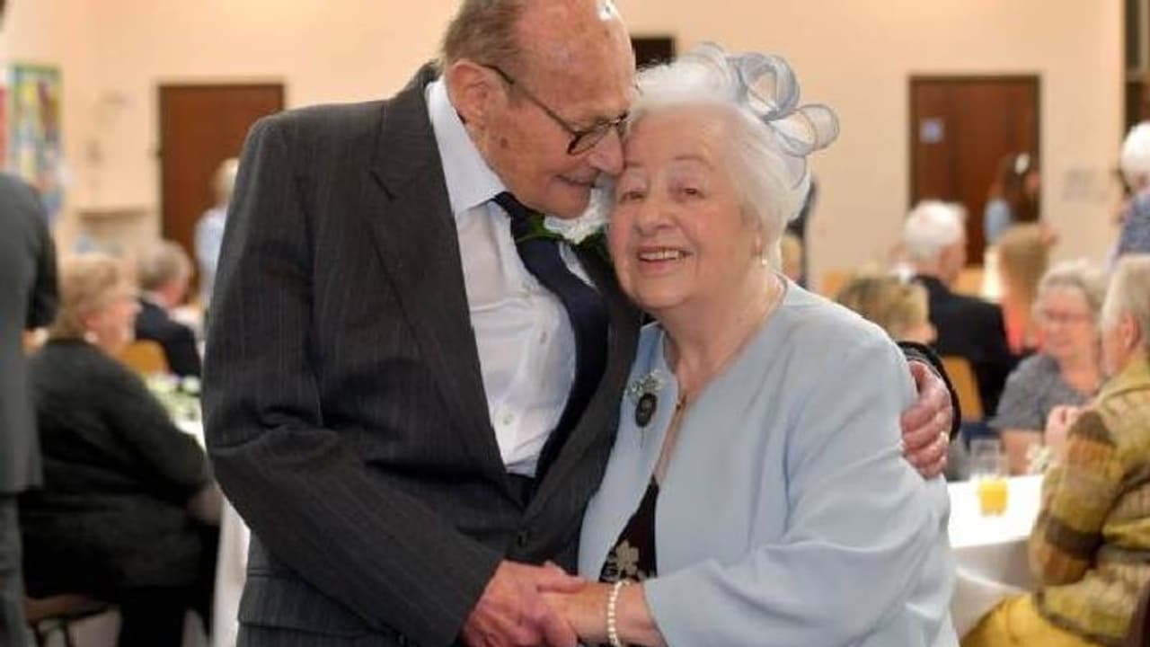 95 ാം വയസിൽ ആദ്യമായി വിവാഹം, എപ്പോൾ വേണമെങ്കിലും പ്രണയം സംഭവിക്കാമെന്ന് ജൂലിയൻ